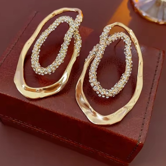 Golden Waves Crystal Double Oval Statement Earrings - Picture 3 of 11